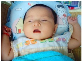 婴儿睡觉打呼噜怎么办?