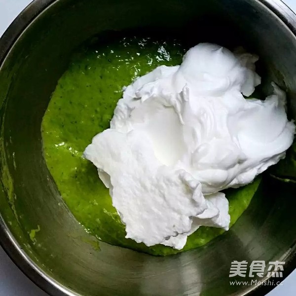 木糖醇菠菜戚风蛋糕