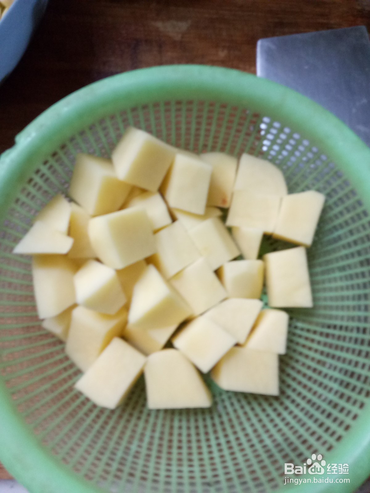 砂锅鸡子炖土豆