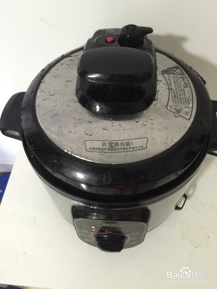 枸杞清蒸鸡的做法