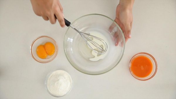 胡萝卜戚风蒸蛋糕