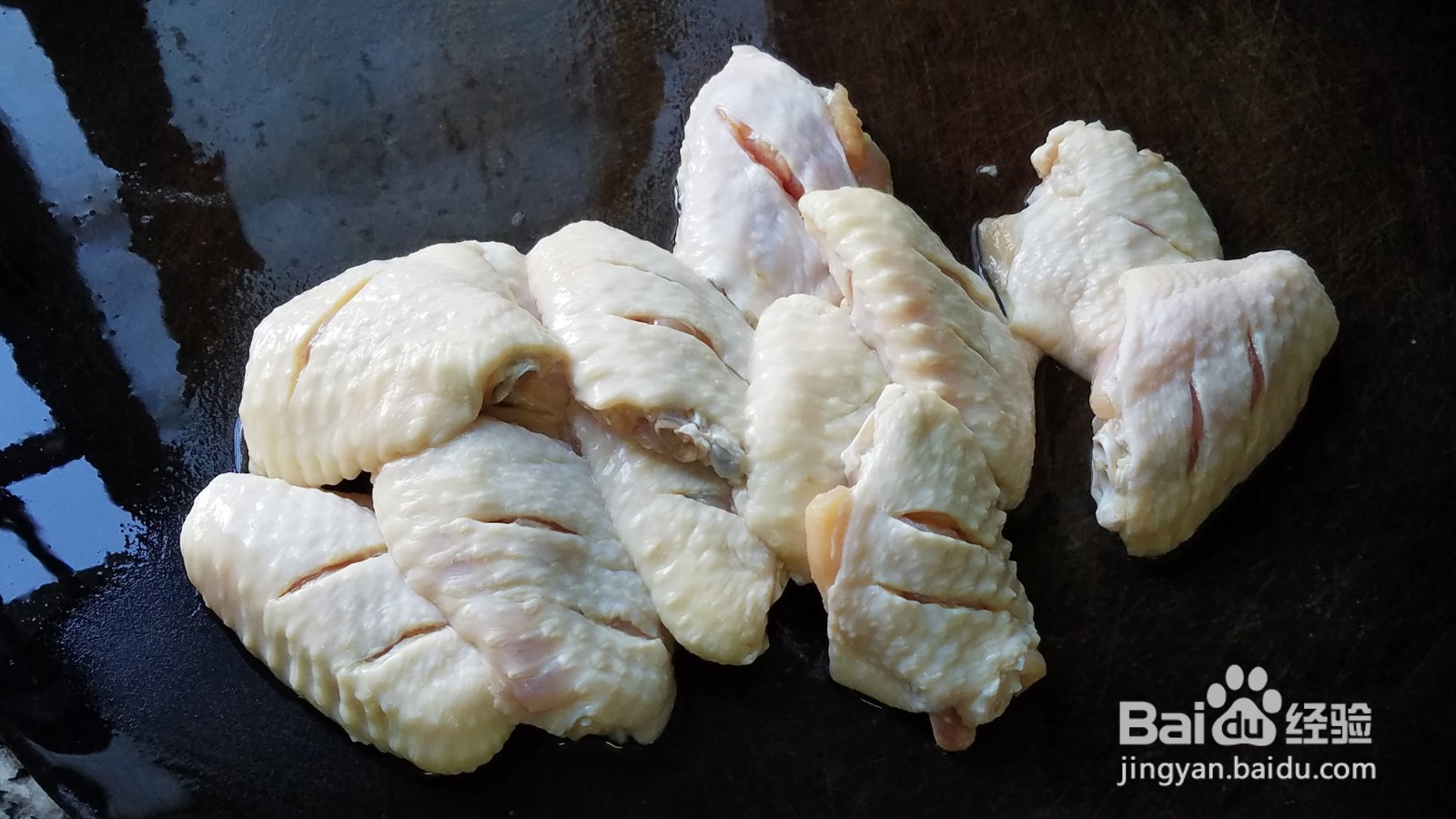 蒜香鸡翅的做法