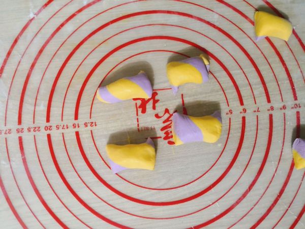 双色黑芝麻汤圆