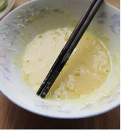 鱼虾小茄饼的做法