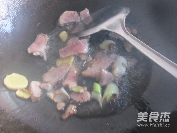 猪肉炖白菜的做法