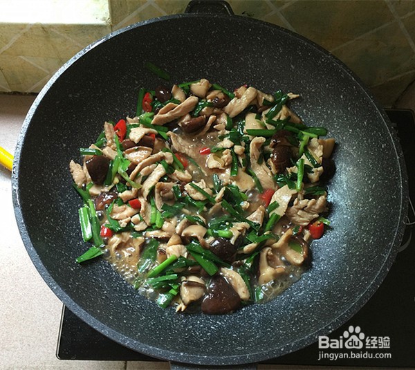 自制香菇炒鸡胸肉
