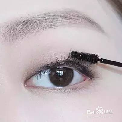 清新干练职业妆