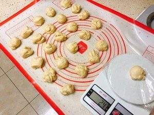 奶香小面包的做法