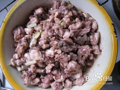 自贡鲜锅兔的做法