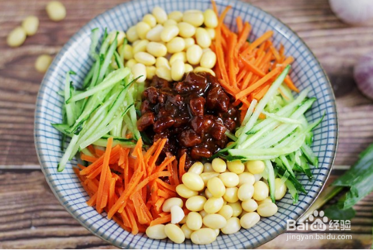 京味十足的炸酱面