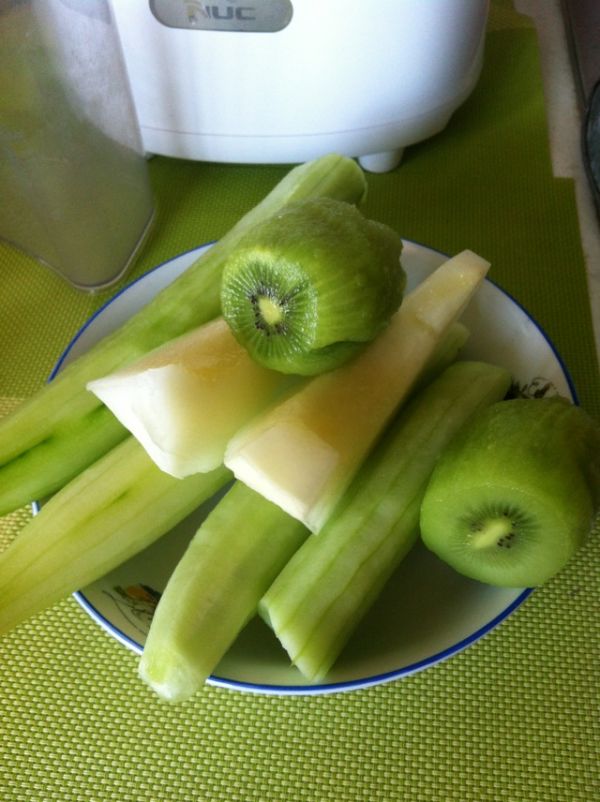 猕猴桃黄瓜香瓜汁