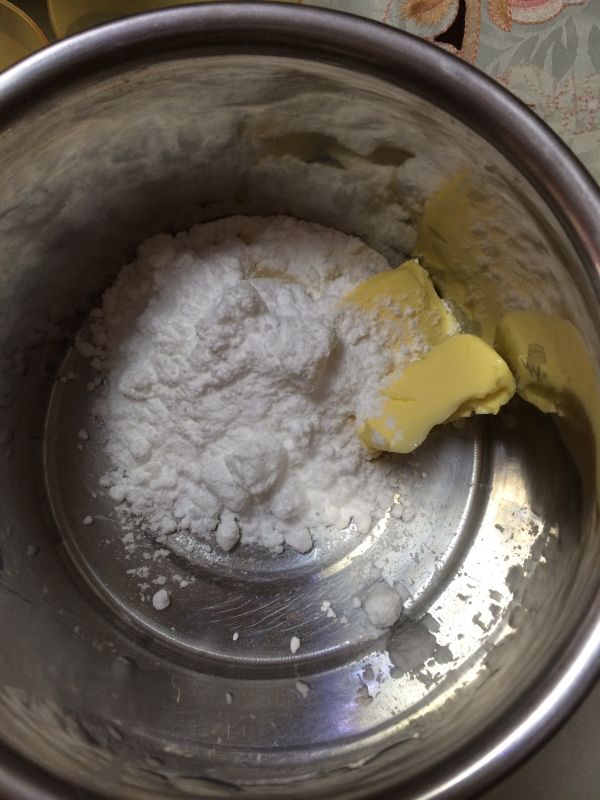 红丝绒奶油酒心蛋挞