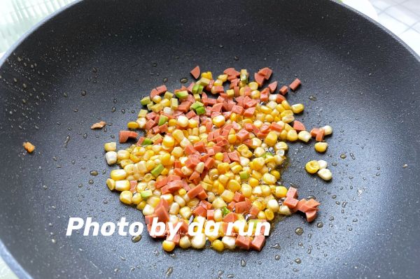 三文鱼牛油果藜麦炒饭