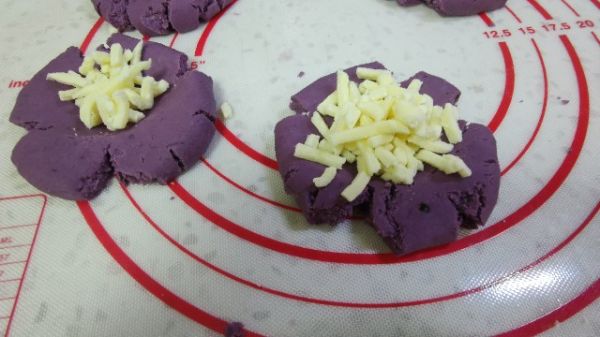 香煎芝士心芝麻紫薯饼