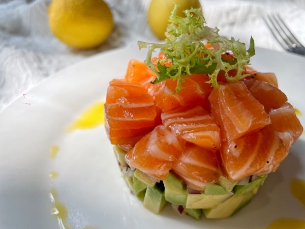 三文鱼牛油果塔塔