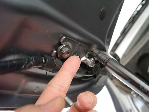 二手车评估之宝马后喷漆