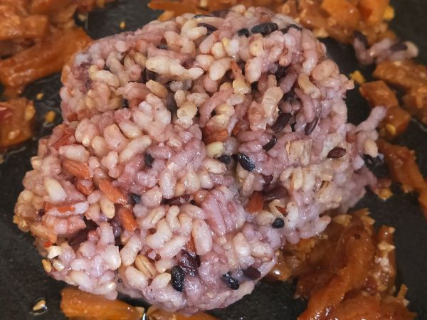 辣萝卜芝士炒饭