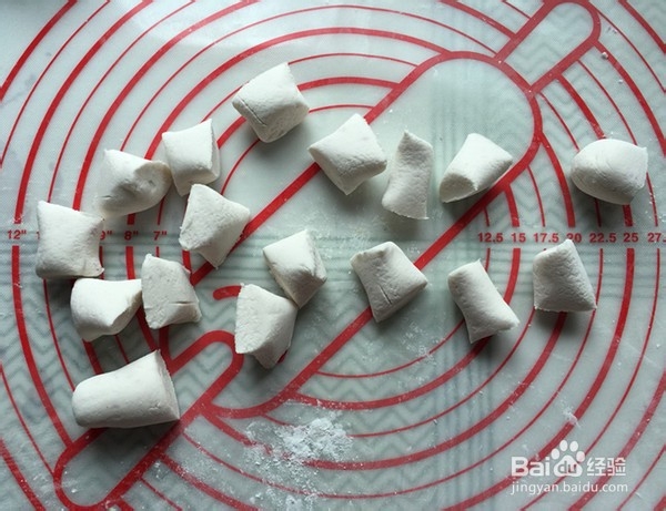 酒酿双色汤圆做法