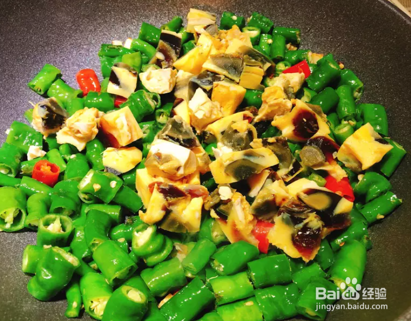 糯米椒爆炒三色蛋丁