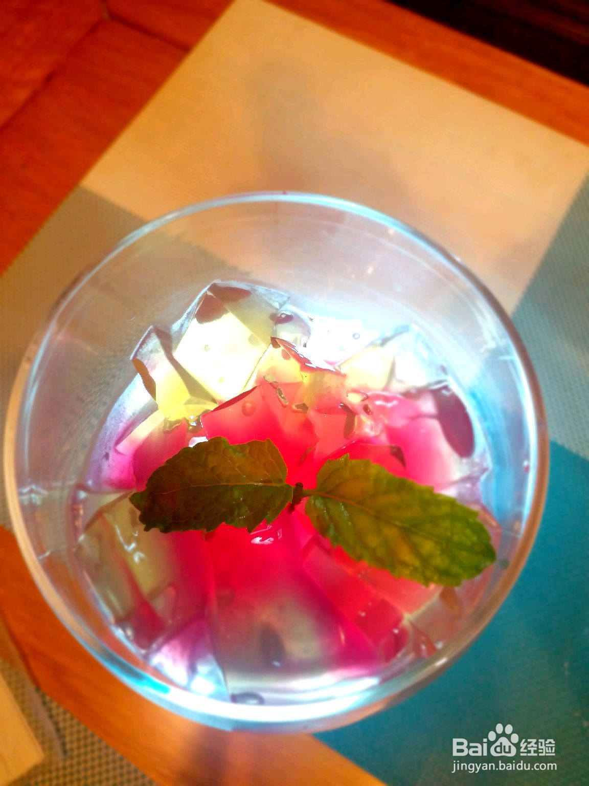 茅根多色布丁的做法