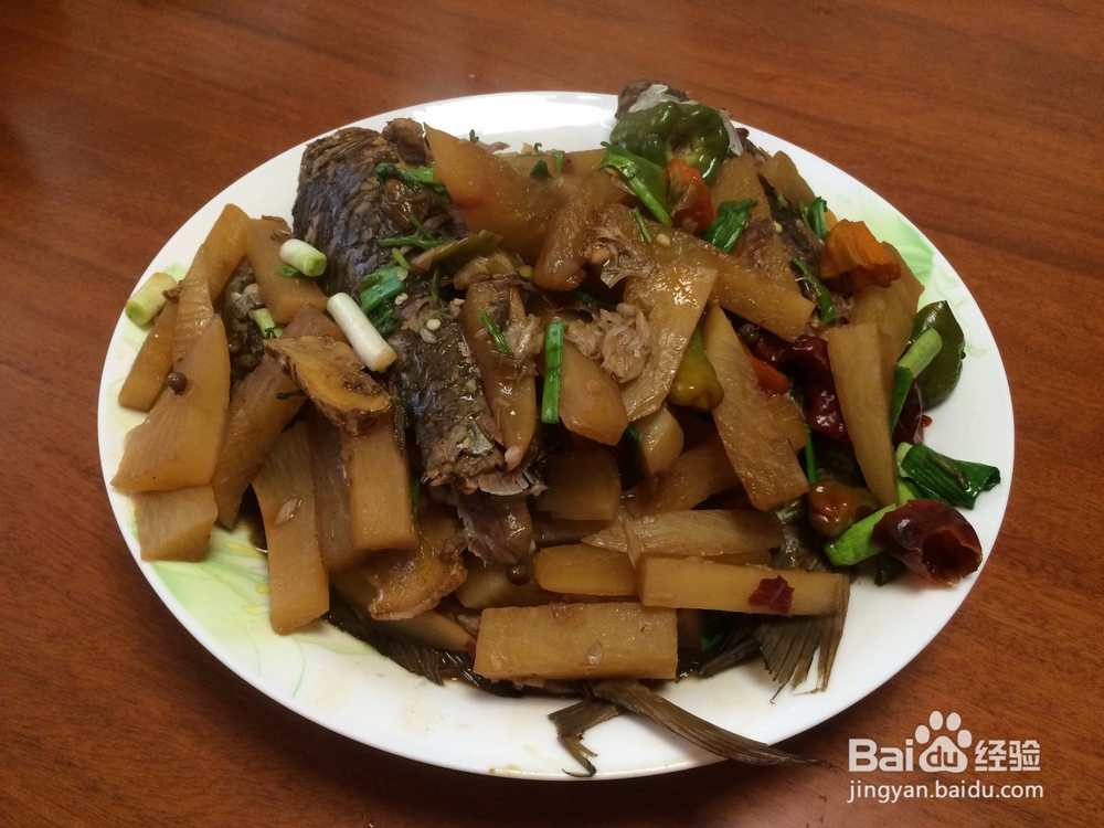 如何做鲫鱼炖白萝卜