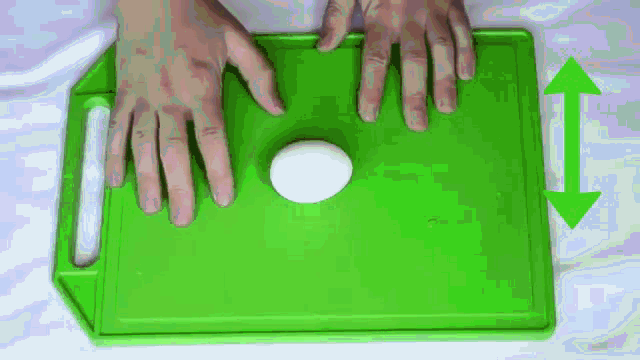 你知道怎么剥鸡蛋吗?