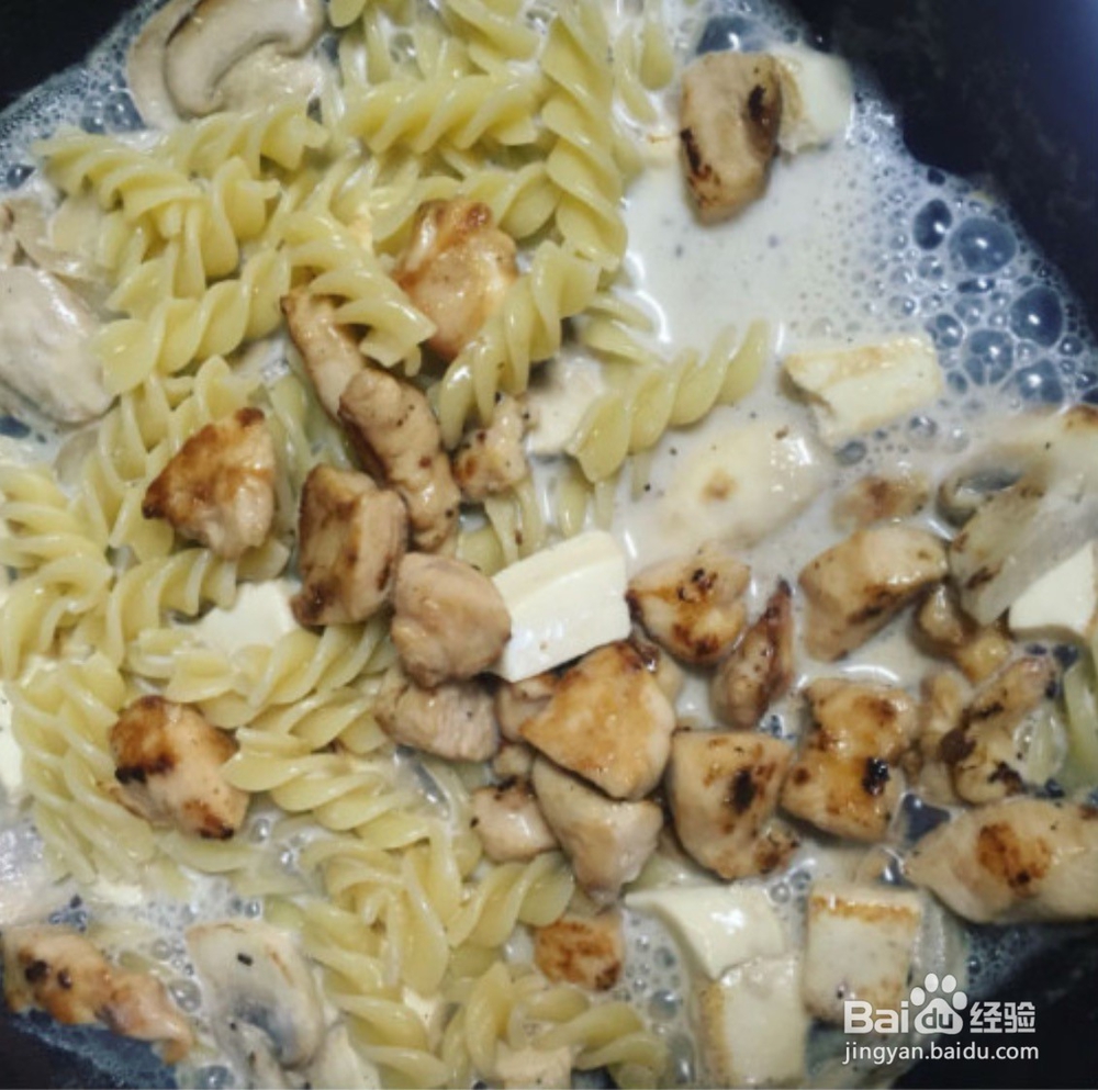 如何制作低脂奶香意大利面