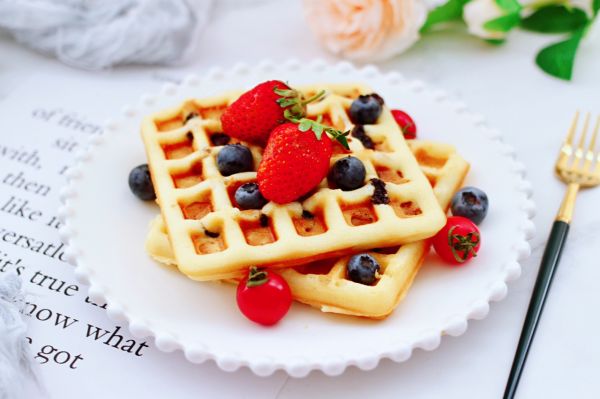 奶香水果干华夫饼