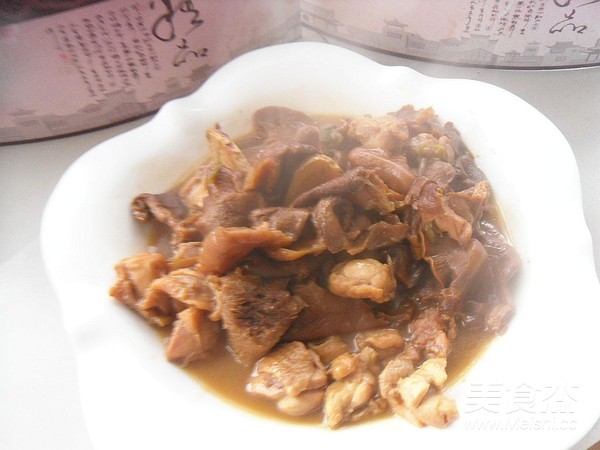鸡腿烧元蘑的做法