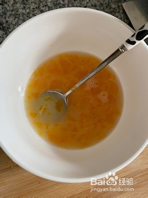 健康养生佳品咸鸭蛋炒苦瓜的做法