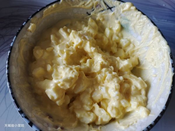 牛油果鸡蛋三明治