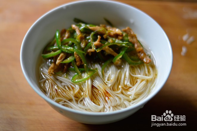 青椒肉丝面的做法