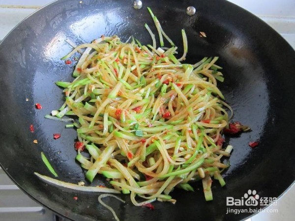 辣椒酱炒萝卜的制作方法