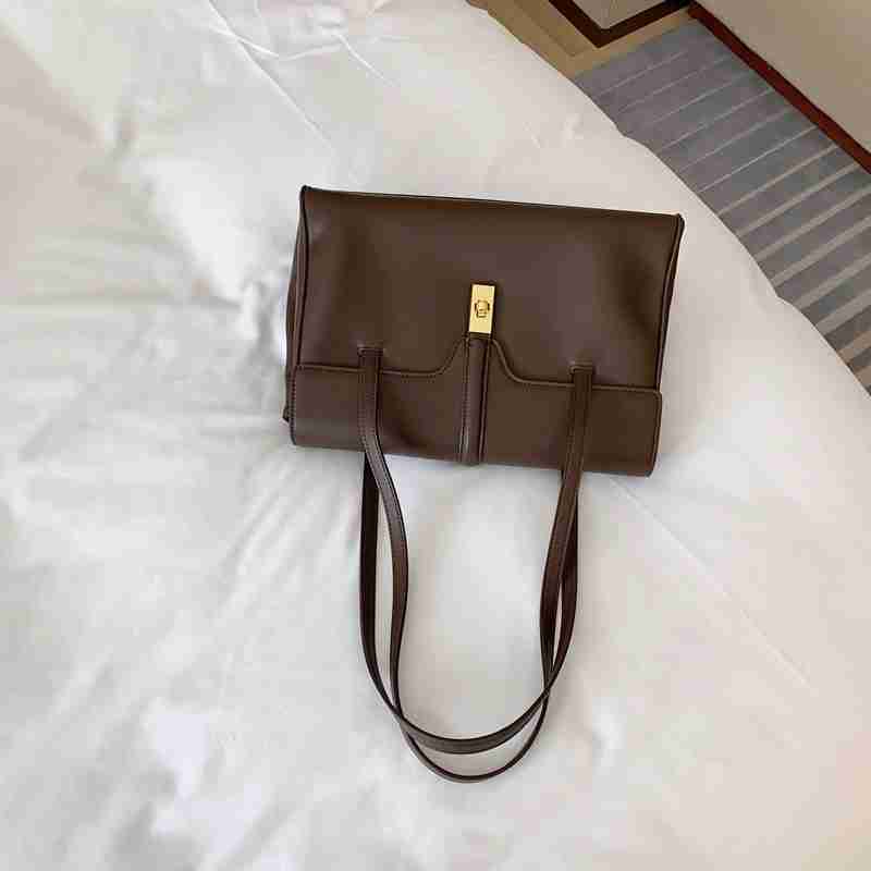 终于get到了一只平价托特包 上课 上班通勤