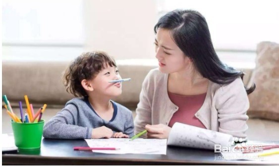 怎么安排幼儿园孩子家庭作业中大班学习辅助？