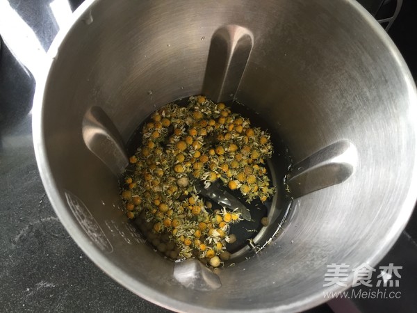 洋甘菊豆浆的做法