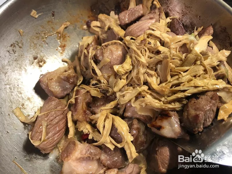 怎样做出家常菜系列之笋干炖猪肉