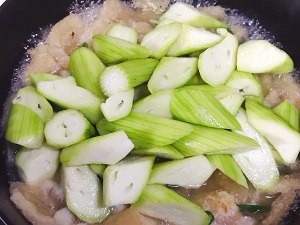 怎样做竹荪干贝烩丝瓜