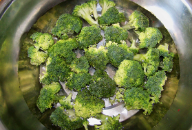 西兰花彩蔬小炒