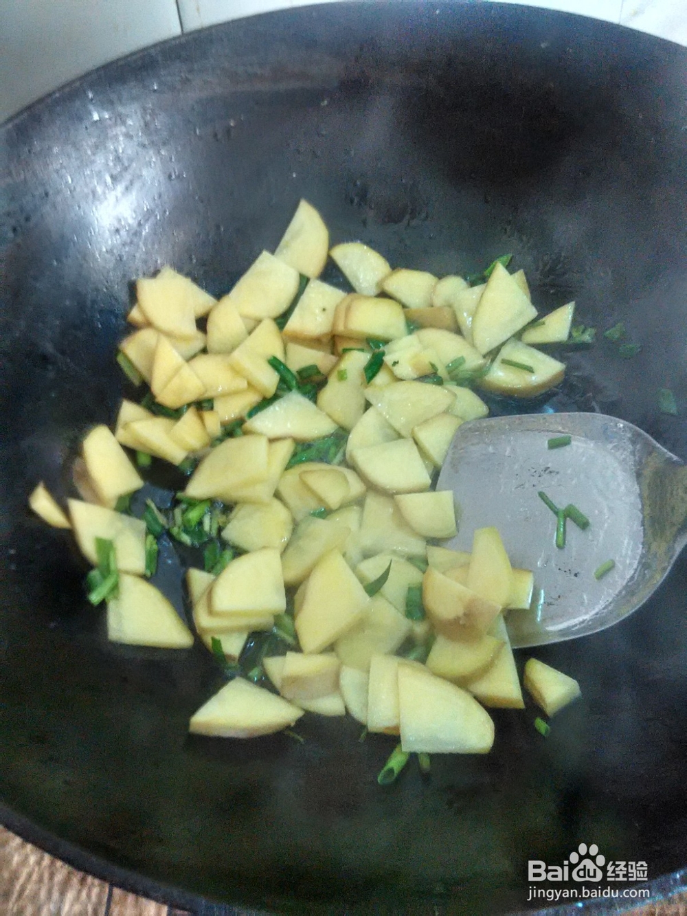 土豆片炒芹菜段