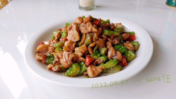 蒜辣酱肉苦瓜丁