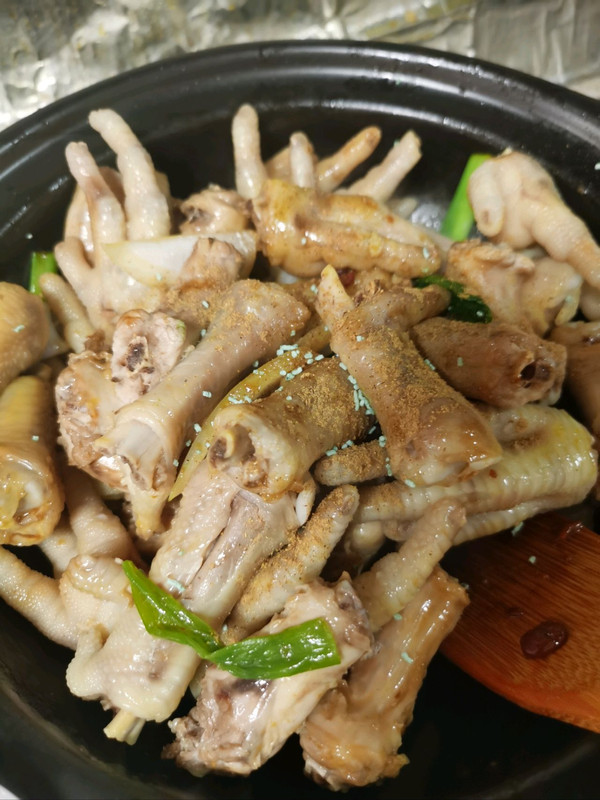 解馋鸡爪鸡脖煲