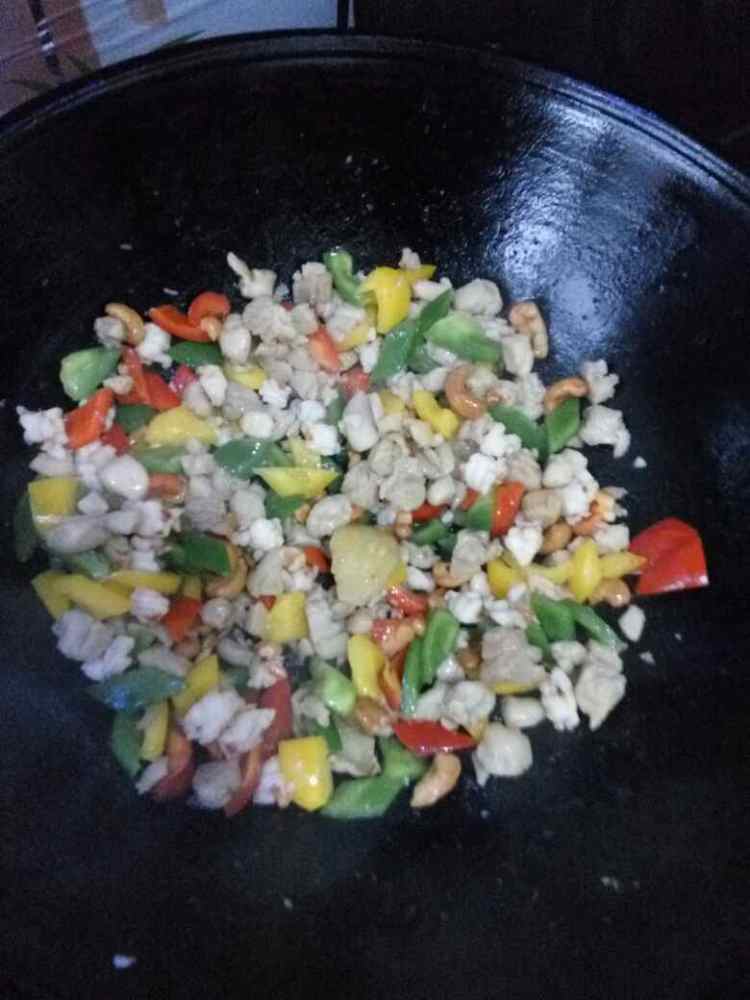 这么好吃的鲜虾鸡米腰果做法一定要知道！