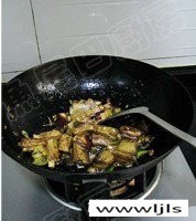 手抓羊羔排的做法