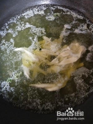 凉拌鸡胸肉豆苗苦瓜