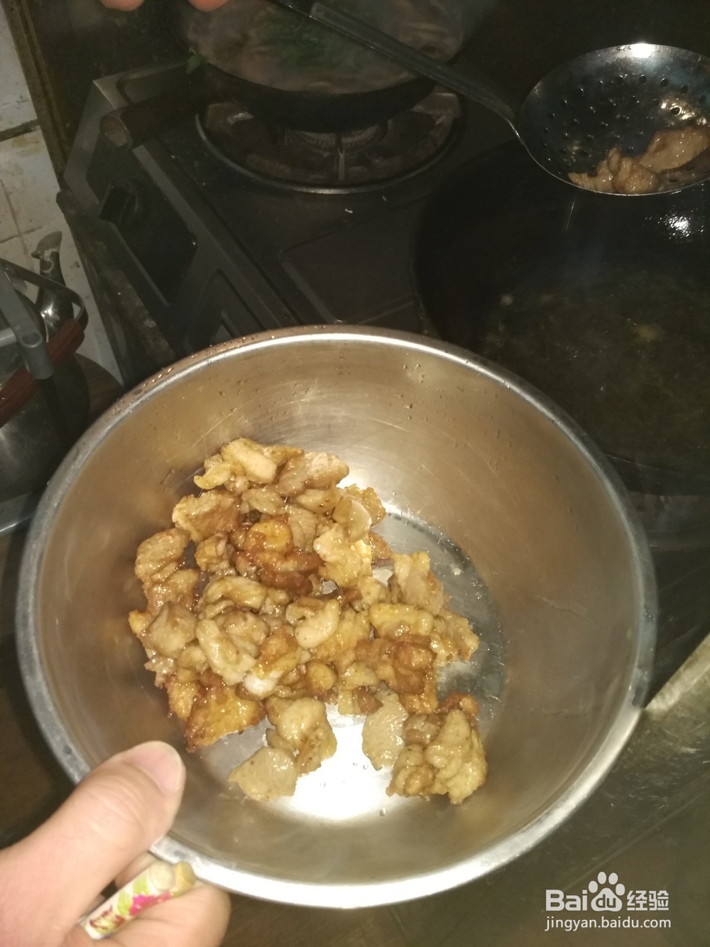 如何制作美味的经典大菜孜然羊肉