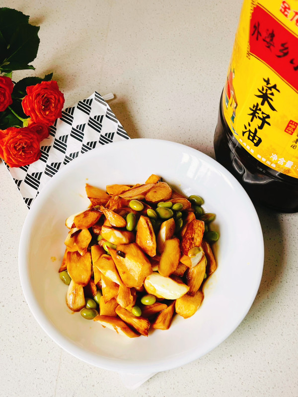 外婆乡油焖茭白毛豆