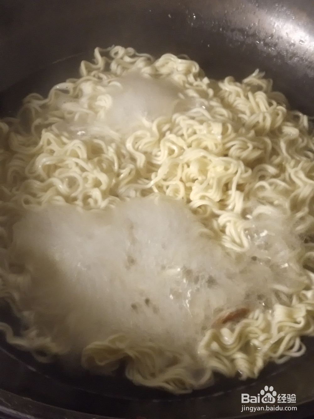 萝卜虾皮炒鸡蛋面