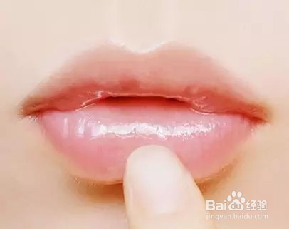 唇部护理小步骤需要掌握的小技巧