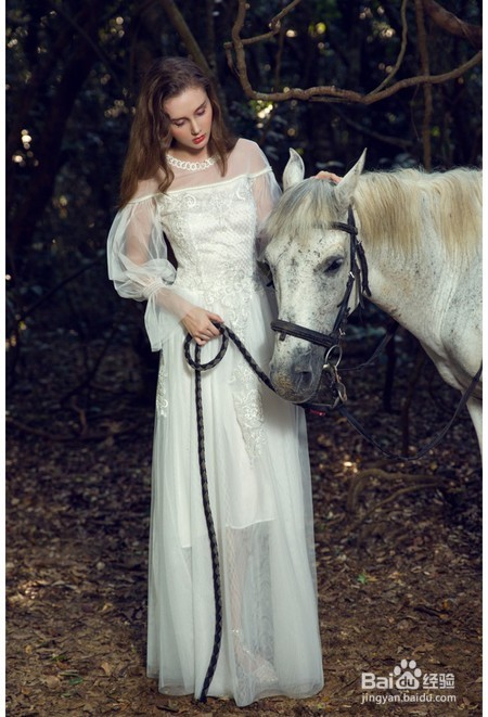 根据自己的体型选择适合自己的服装